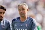 恩里克锁喉佩德罗！裁判专家：FIFA很可能处罚巴黎主教练